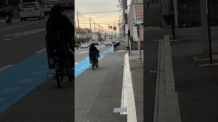 伊丹市行基礎交差点付近伊丹市消防局救急車近畿中央病院向かって緊急走行中です🚑