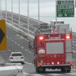 🚨赤信号を緊急走行で突入🚨消防車🚨響き渡るサイレン🚨　#消防車