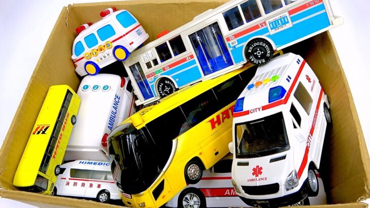 救急車とバスのミニカーが走る！坂道緊急走行テスト！サイレンあり＆坂道を走る。