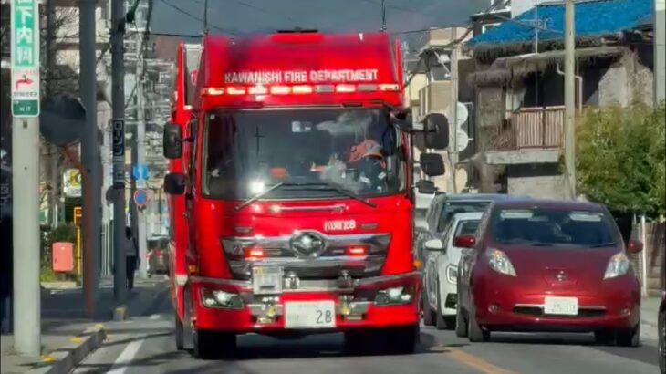 🚨逆走で緊急走行する消防車を激撮🚨響き渡るサイレン🚨緊急走行🚨