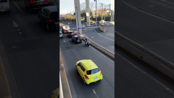 警視庁第4方面交通機動隊白バイ緊急走行(NT1100P)