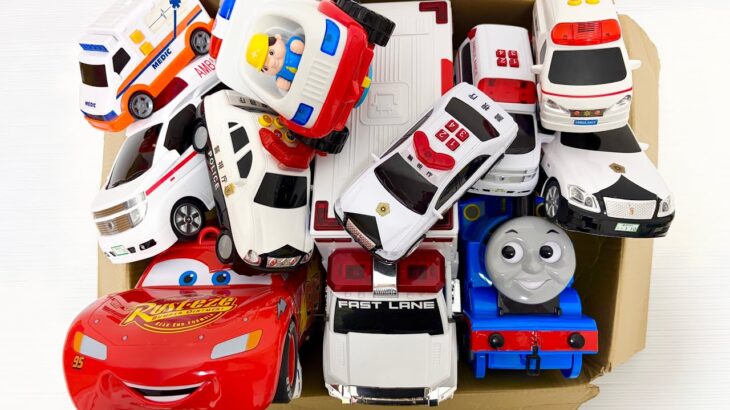 救急車&パトカーのミニカー走る☆緊急走行テスト☆坂道走る｜ Ambulance miniature car runs! Emergensy driving test