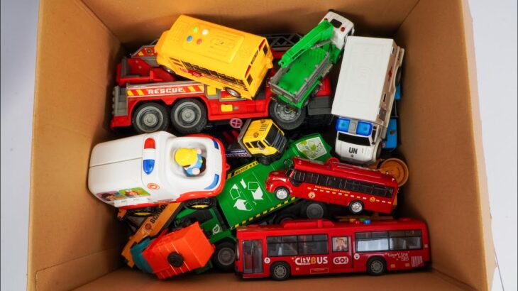 救急車のミニカー走る☆緊急走行テスト☆坂道走る｜ Ambulance miniature car runs! Emergensy driving test