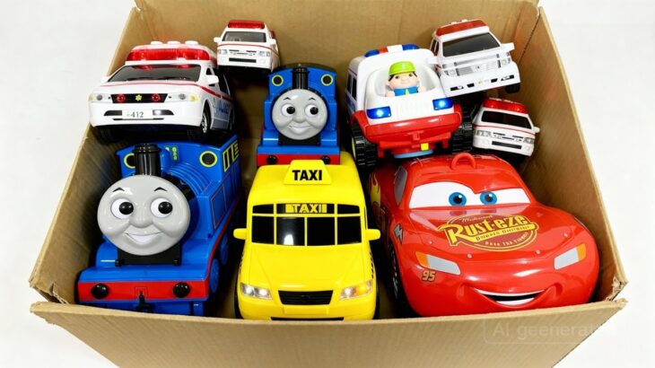 パトカーと救急車のミニカーズが坂道走行☆緊急走行テスト！Emergency Police & Ambulance Minicars Slope Run