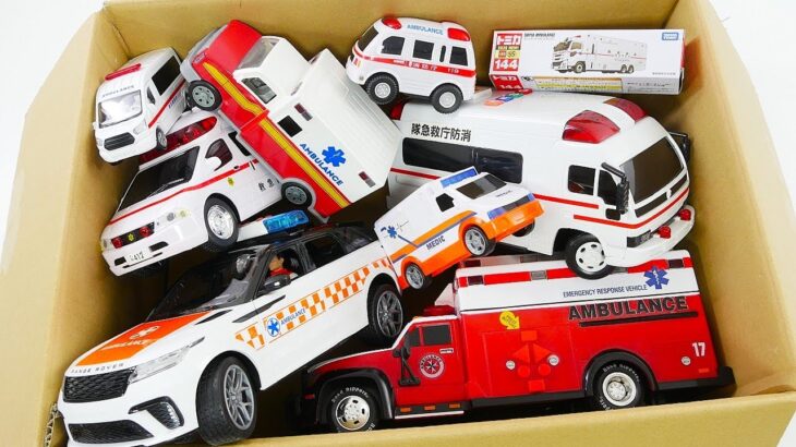 救急車のミニカーが走る！サイレン音。緊急走行訓練☆Miniature ambulance car running! Siren sound. Emergency driving training ☆