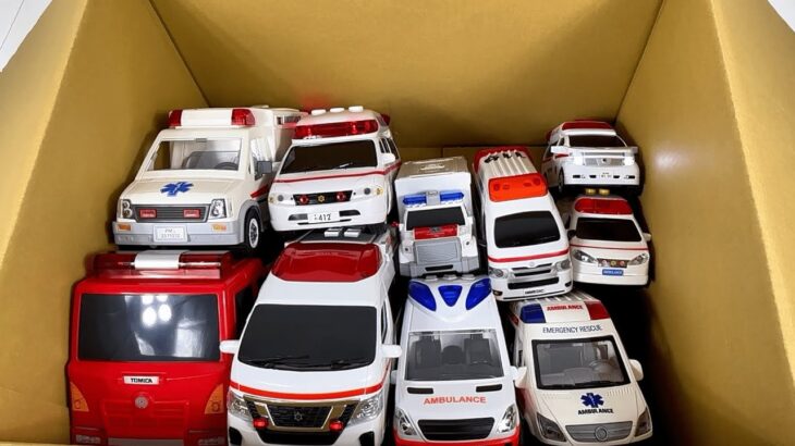 救急車がサイレン鳴らして走るよ！緊急走行！The ambulance drives away with its siren blaring! Emergency driving!