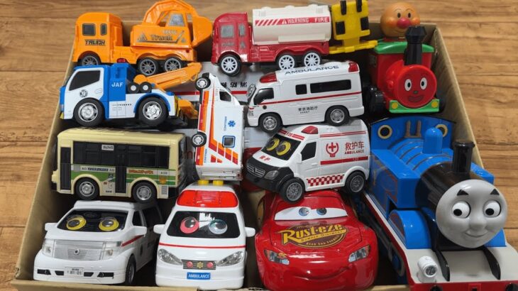 救急車とトーマスやカーズにミニカーが坂道を緊急走行テストします🌟#２９８