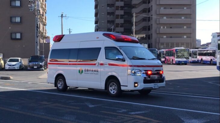 【緊急走行】交差点を直進！倉敷中央病院　救急車