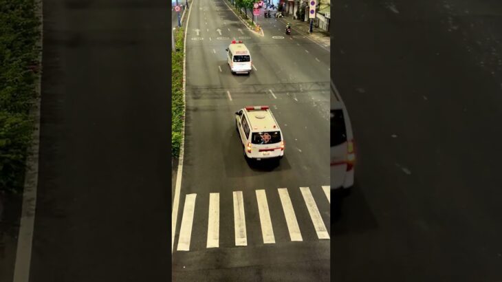 ベトナム・ホーチミン 緊急出動｜救急車2台が市街地を走行 Vietnam Ho Chi Minh Ambulance Emergency
