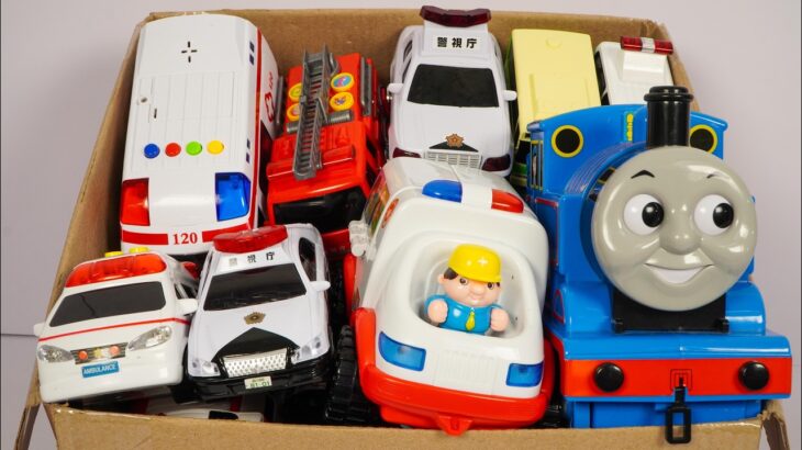 救急車のミニカー、電池を変えて走行テストです！Ambulance Mini Cars – Battery Replacement & Running Test!