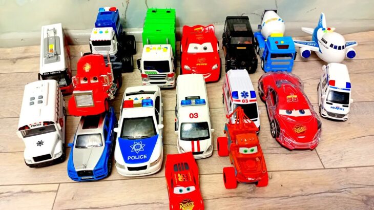 救急車のミニカー、電池を変えて走行テストです! Ambulance Mini Cars – Battery Replacement & Running Test! #automobile