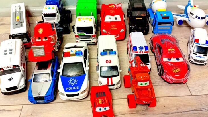 救急車&パトカーのミニカー走る☆緊急走行テスト☆坂道走る |Ambulance miniaturecar runs! Emergensy driving test