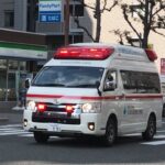 【緊急走行】南森町の交差点を左折！医誠会国際総合病院　ドクターカー