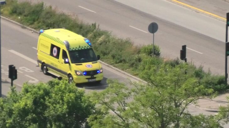 AIR CLIPS fire & rescue combivideo brandbil og ambulance i udrykning feuerwehr einsatzfahrt 緊急走行 消防車