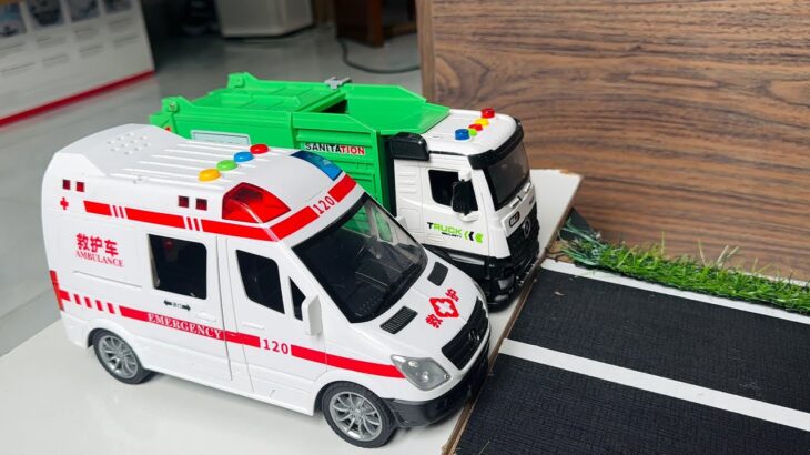 救急車のミニカー走る☆緊急走行テスト☆坂道走る｜ Ambulance miniature car runs! Emergensy driving test