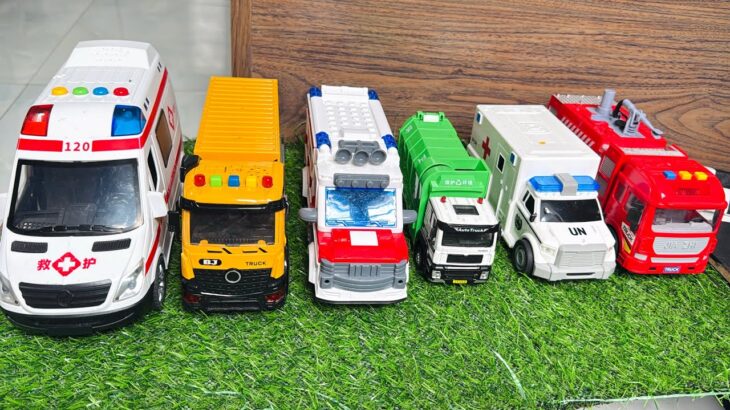 救急車のミニカーが走ります。サイレンありで坂道走行☆緊急走行｜Ambulance minicar runs in an emergency with sirens!