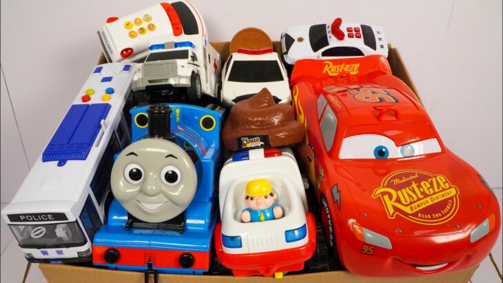 救急車のミニカーが走ります。サイレンありで坂道走行☆緊急走行｜Ambulance minicar runs in an emergency with sirens!