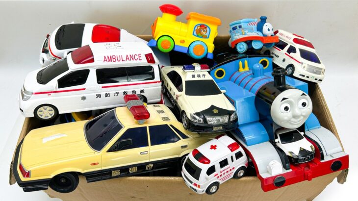 バスミニカーが走る！救急車やパトカーと一緒に坂道走行テスト！いろんな車をチェック☆ | Bus Mini Car with Ambulance & Police Hill Run Test