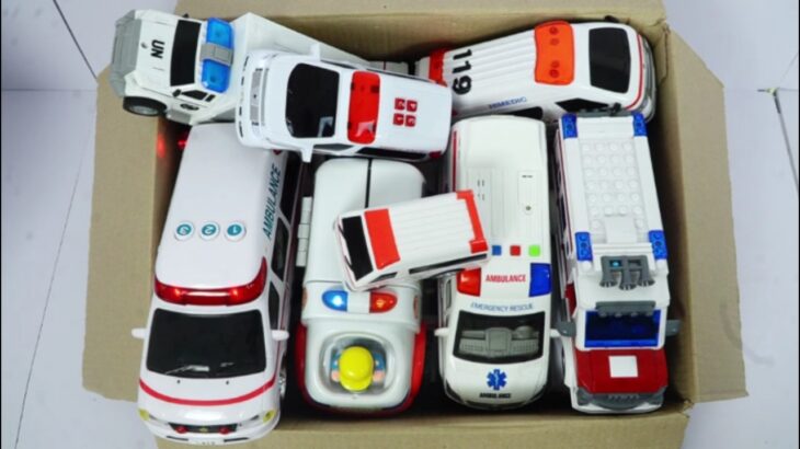 救急車のミニカーが走る! 緊急車両 坂道 サイレン音☆Miniature ambulance car running! Emergency vehicle hill siren sound