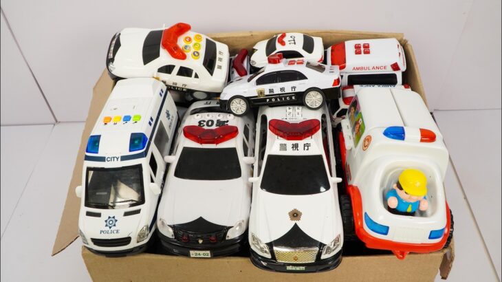 パトカーのミニカーが箱に並びました！１台ずつチェック、坂道走る。緊急走行テスト はたらくくるま