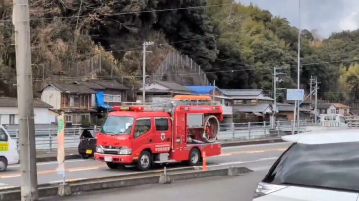 宇和島地区消防 吉田分署　ポンプ車、高規格救急車緊急走行