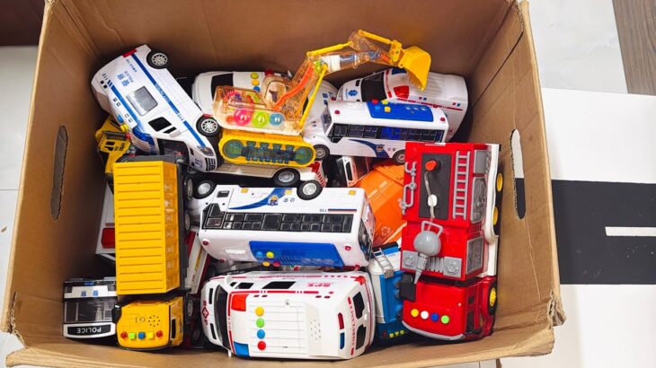 救急車のミニカー走る☆緊急走行テスト☆坂道走る｜ Ambulance miniature car runs! Emergensy driving test