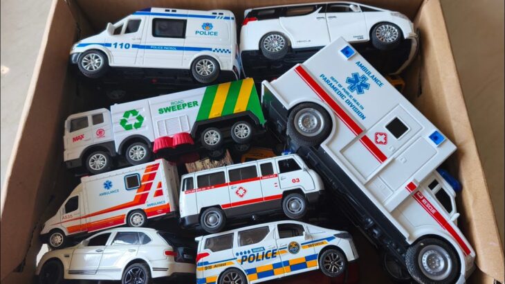 救急車のミニカー走る☆緊急走行テスト☆坂道走る｜ Ambulance miniature car runs! Emergensy driving test