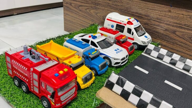 救急車のミニカー走る☆緊急走行テスト☆坂道走る｜ Ambulance miniature car runs! Emergensy driving test