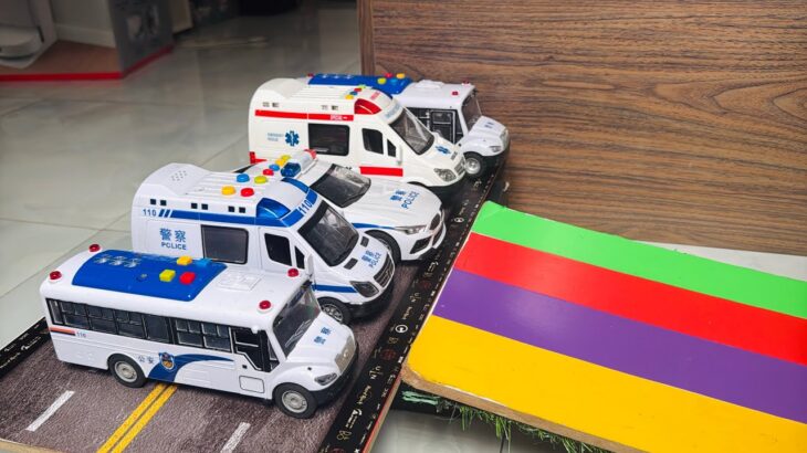 救急車のミニカー走る☆緊急走行テスト☆坂道走る｜ Ambulance miniature car runs! Emergensy driving test