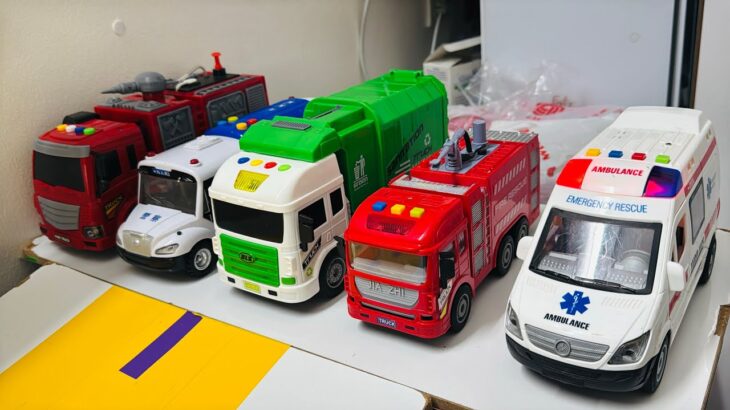 救急車のミニカーが走ります。サイレンありで坂道走行☆緊急走行｜Ambulance minicar runs in an emergency with sirens!