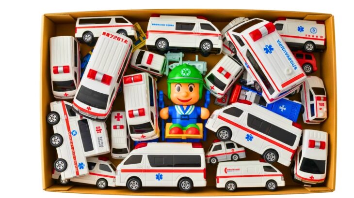 救急車パトカー消防車のミニカーが走る走る! 坂道を緊急走行テスト Ambulance police car Minicar of fire truck run run! drive test 5