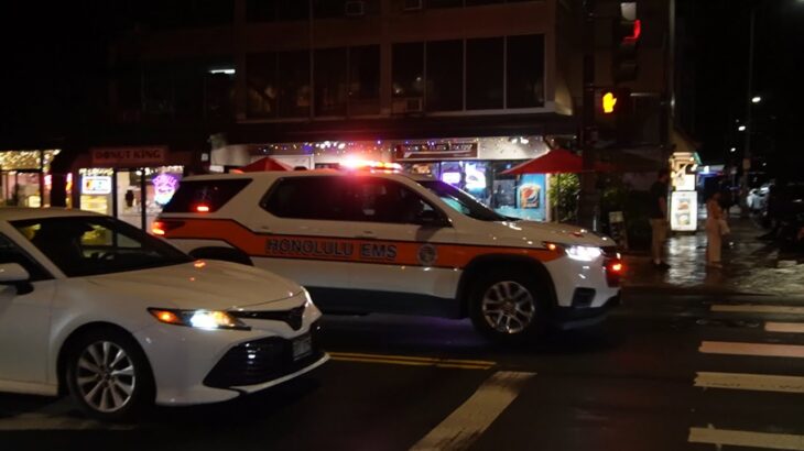 ワイキキの住宅街で事案発生⁉️HAWAIIEMSの救急車とドクターカー圧巻の緊急走行‼️