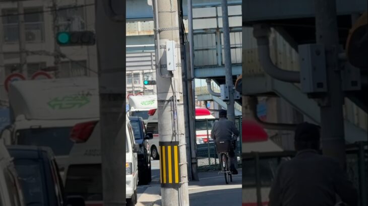 TCDサイレン 交差点を左折する下井救急隊 ハイメディック救急車 茨木市消防本部