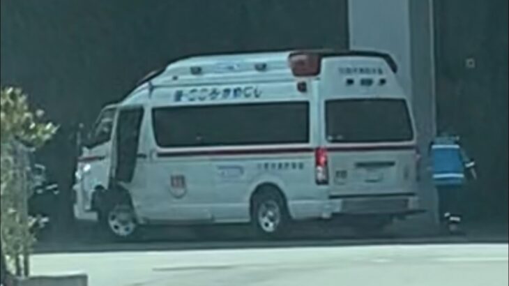 🚨署に戻ってきた救急車🚨　#救急車