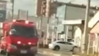 消防車　緊急走行