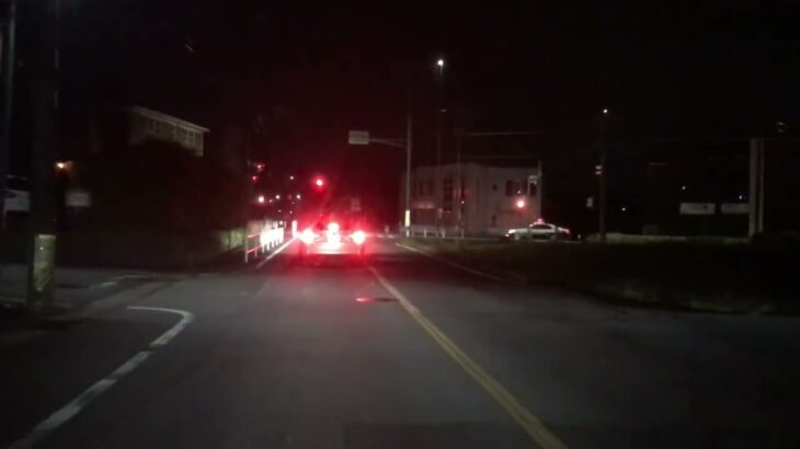 緊急走行　パトカー