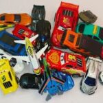 救急車とバスのミニカーが走る！坂道緊急走行テスト！サイレンありで走る☆