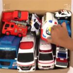 救急車ミニカーが爆走！サイレン鳴らして坂道チャレンジ☆緊急車両キッズトイ走行テスト🚑