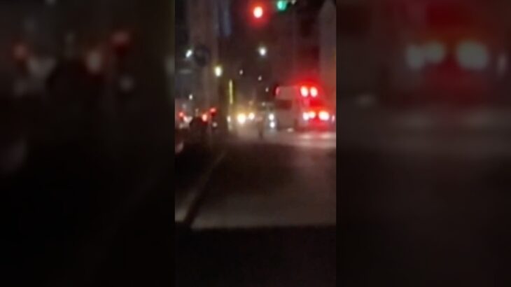 アクティビーコン搭載ハイメディック救急車 環状4号を緊急走行【横浜市消防局】