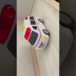 救急車のミニカー走る!緊急走行テスト!坂道走行ですAmbulance minicar runs in an emergency with sirens sounding! /shorts  #ミニカー