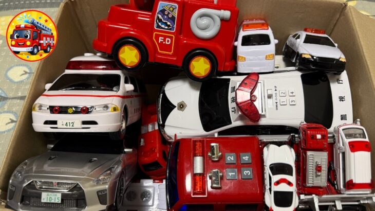 🚒🚑🚓消防車・救急車・パトカーのミニカーをカゴに入れてみた！何台入るかな？坂道走るよ！ Fire Truck, Ambulance & Police Car Minicars in the Box!