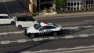 パトカー　緊急走行