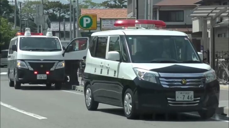 🚨老人の対応をするパトカー、警察官🚨兵庫県警🚨警察車両🚨赤色灯🚨 #パトカー #警察車両 #兵庫県警