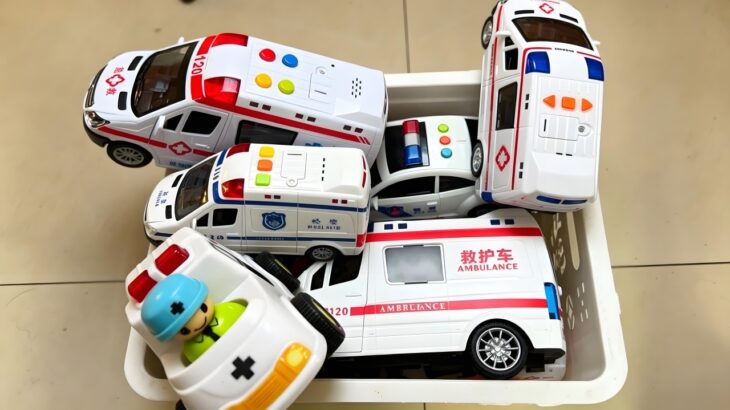 救急車を箱に集めて一台ずつ取り出します！サイレン鳴らして緊急走行テスト！