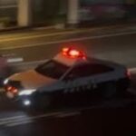 パトカー　緊急走行