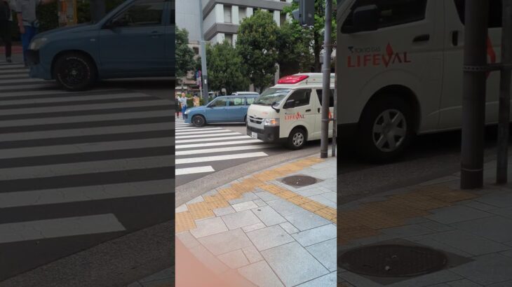 東京救急車緊急走行！#救急車 #緊急走行#交差点
