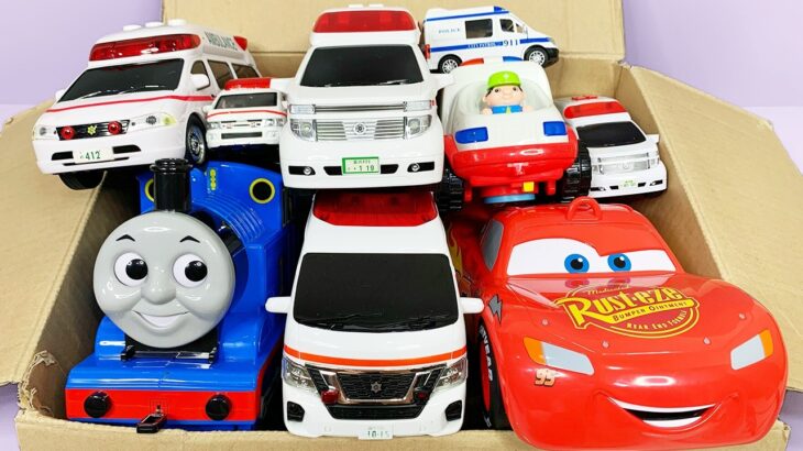 救急車ミニカーが走る。緊急走行！坂道走行テスト！サイレン鳴る☆ Ambulance minicar slope emergency driving test with siren sounds