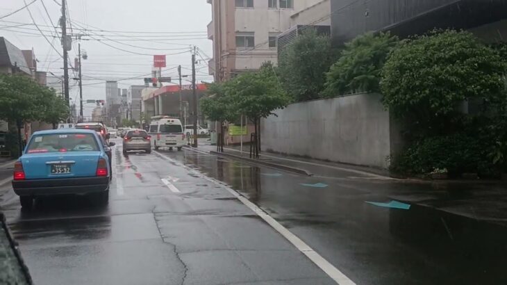 【緊急走行】交差点進入!鹿児島市立病院DMATドクターカー