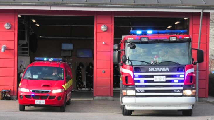 NEW CLIPS fire & rescue combivideo brandbil og ambulance i udrykning feuerwehr einsatzfahrt 緊急走行 消防車