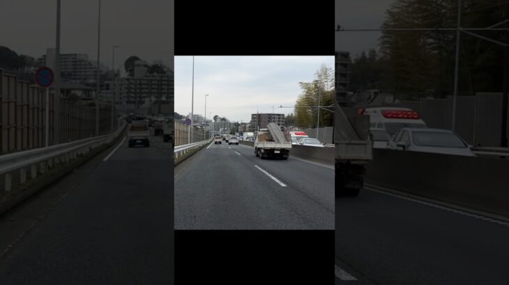 渋滞中の国道1号線を緊急走行するアクティビーコン搭載ハイメディック救急車【吉田救急隊・横浜市消防局】